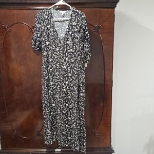 Time and Tru Black and Cream Floral Midi Dress